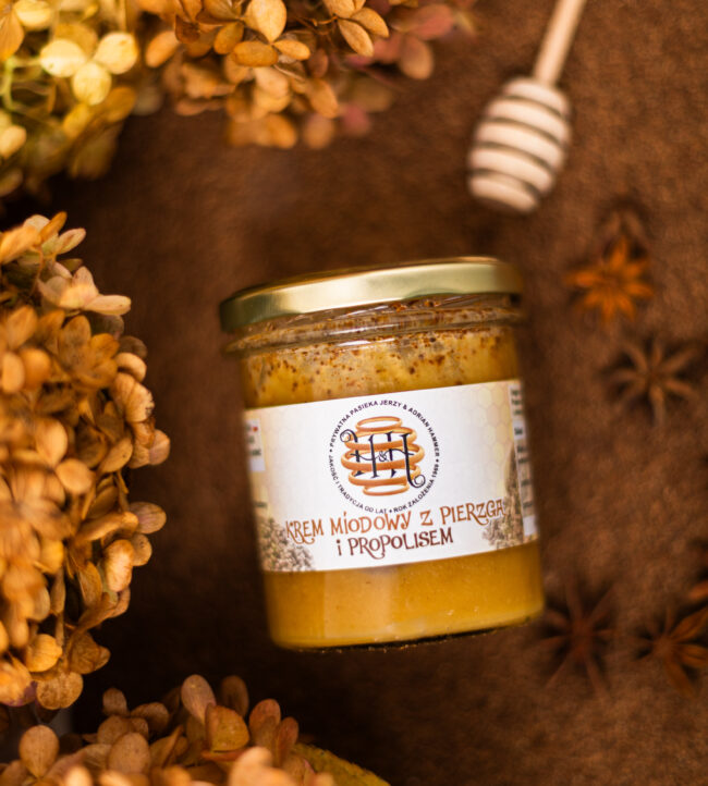 Pierzga w miodzie z propolisem 420g
